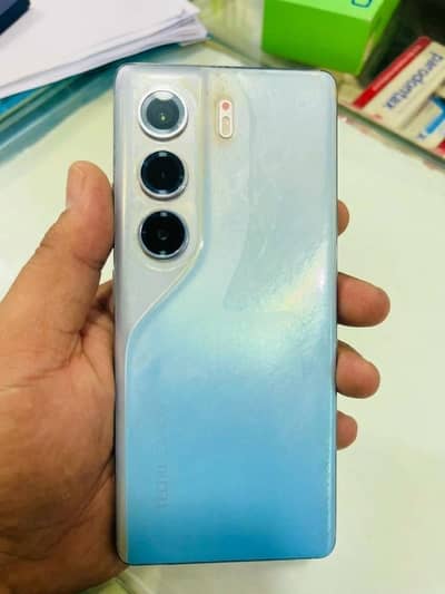 Tecno CAMON 40 Pro