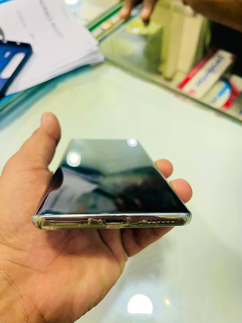 Tecno CAMON 40 Pro 4