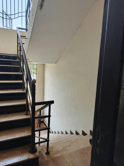 portion for sale 2 bed dd 1st floor