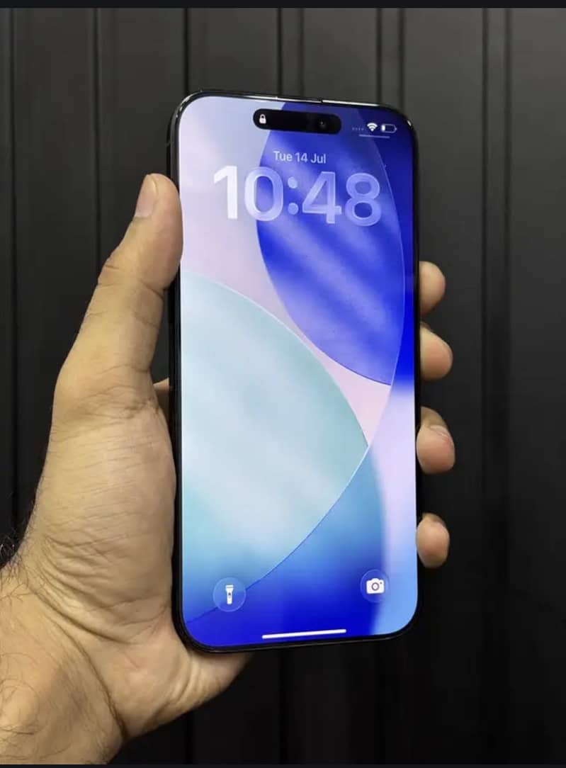 Apple iPhone 16 Pro Max 4