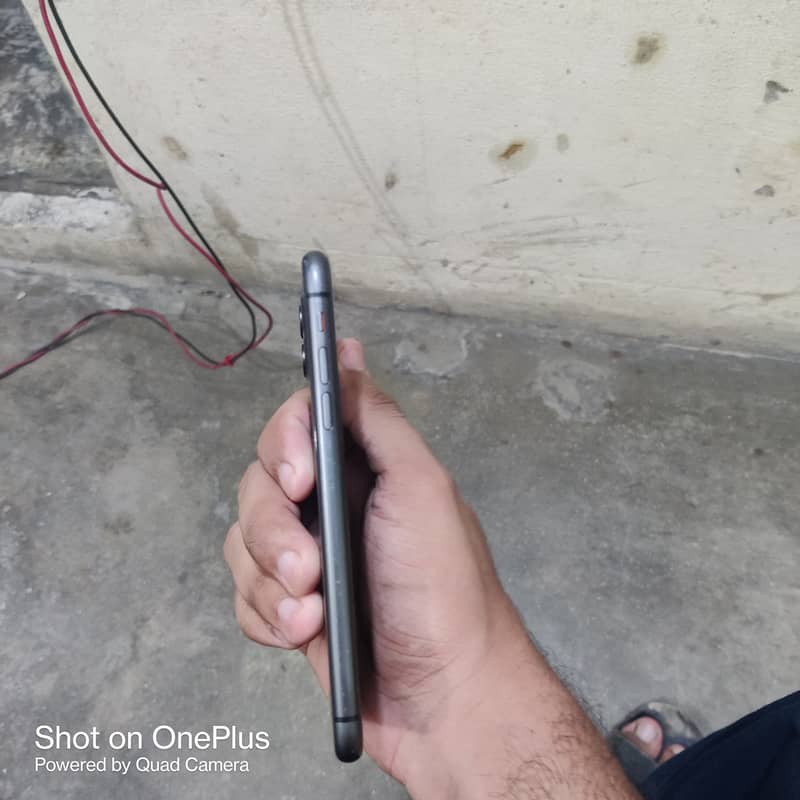 Apple iPhone 11 2