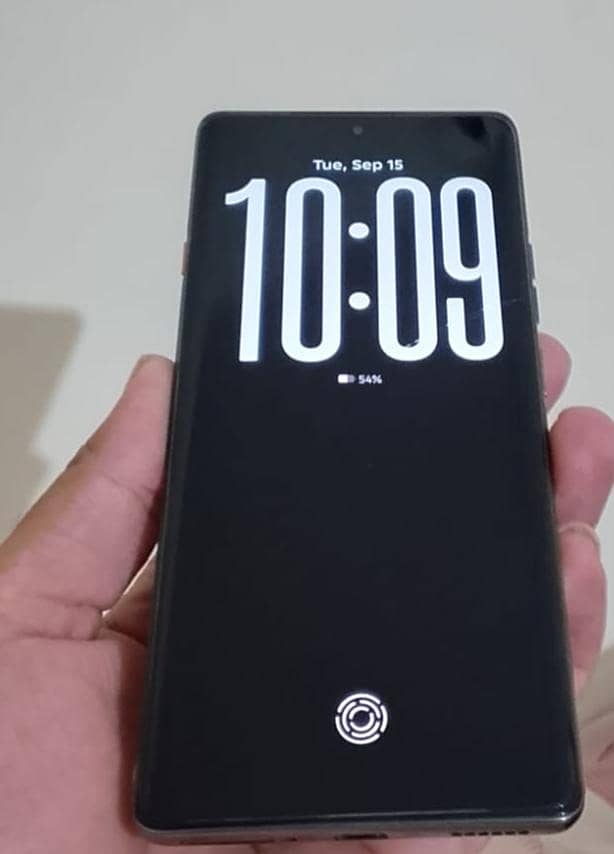 Tecno CAMON 40 Pro 4