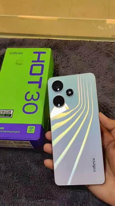 Infinix Hot 30 10/l0