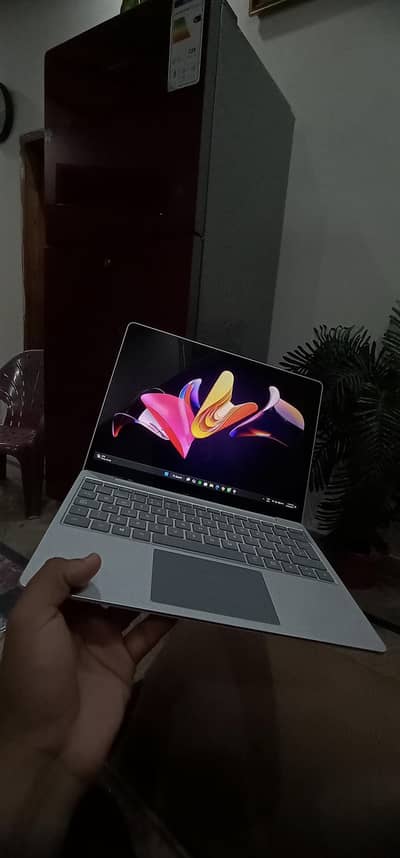 Laptop (Touch) Microsoft 10/10 piece
