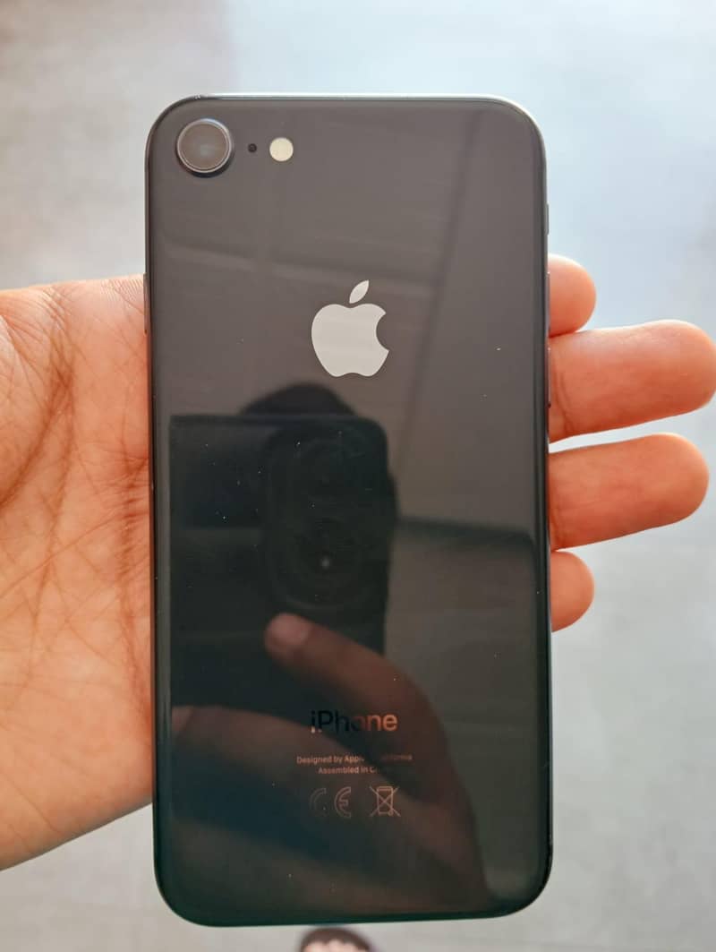 Apple iPhone 8 3
