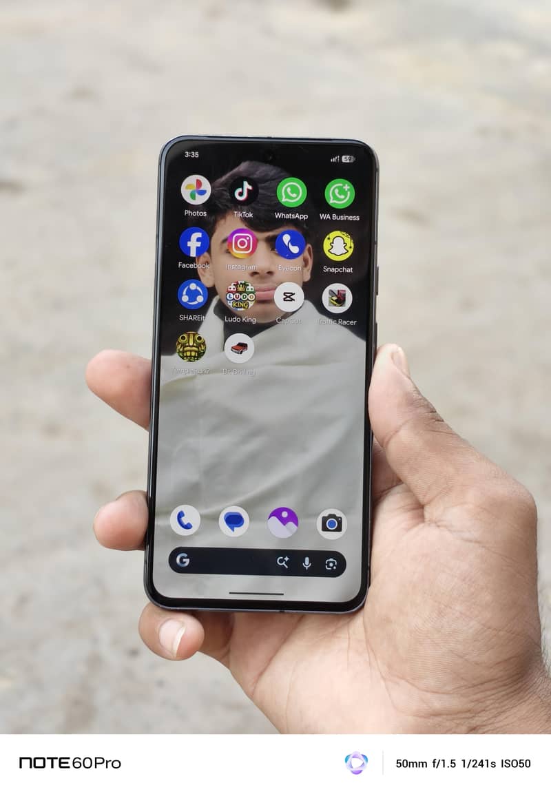 Google Pixel 8 1