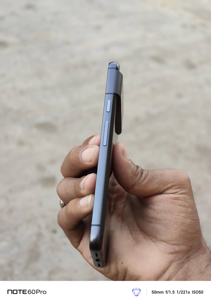 Google Pixel 8 3