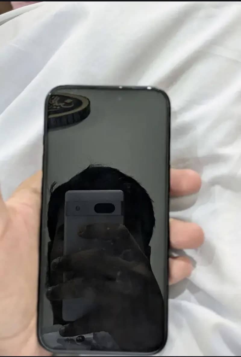 Apple iPhone 16 Plus 0