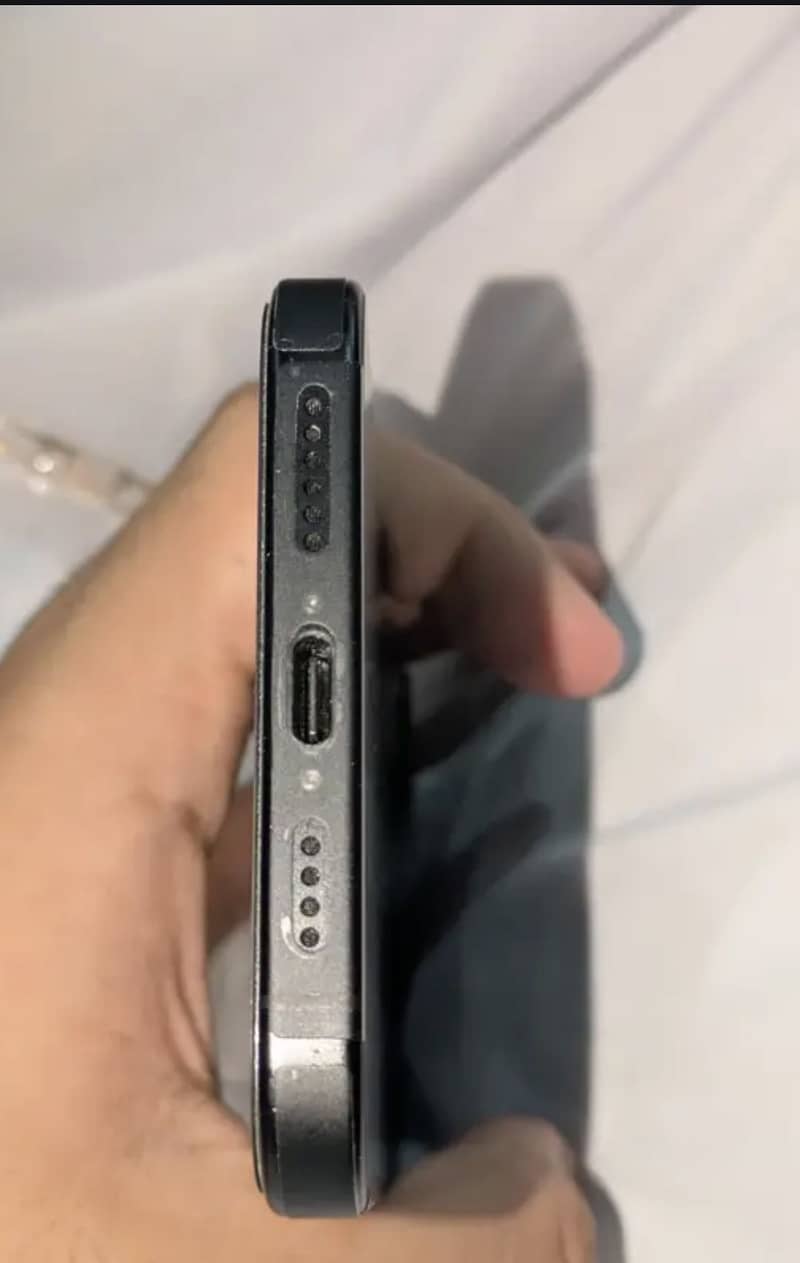 Apple iPhone 16 Plus 5