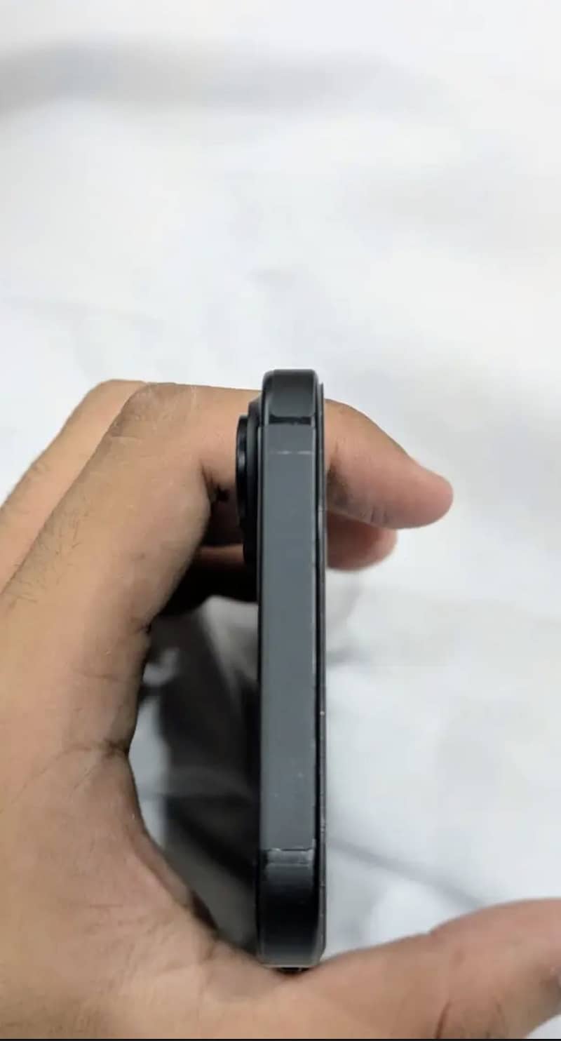 Apple iPhone 16 Plus 6