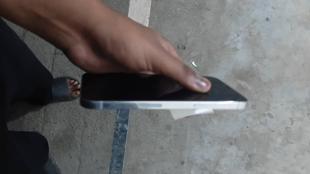 Apple iPhone 12 Pro Max 3