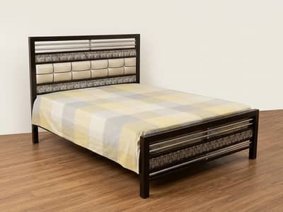 Iron Bed in awesome condition with mattress