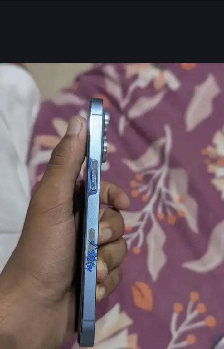 Apple iPhone 13 Pro 4
