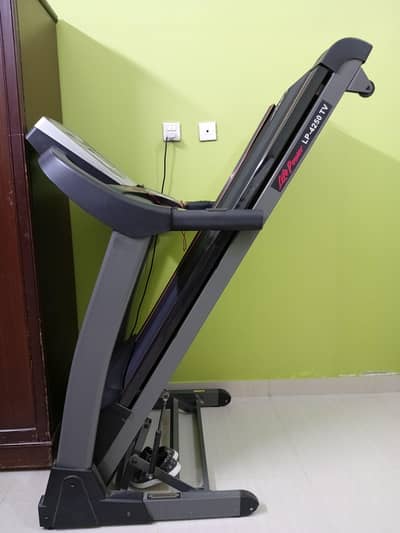 Life Power Treadmill (LP4250TV)