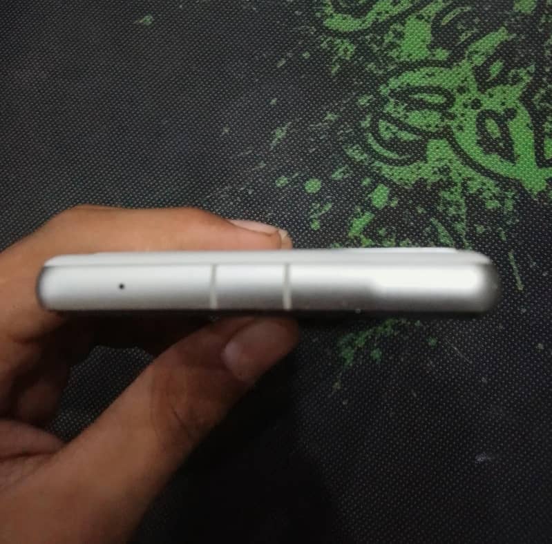 Google Pixel 7a 1