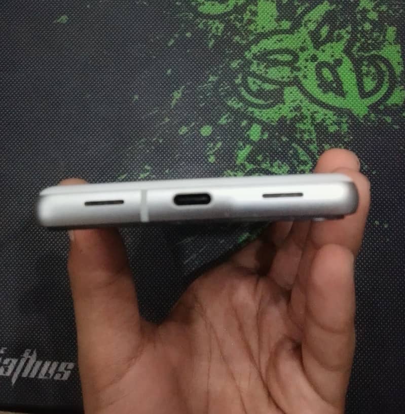 Google Pixel 7a 2