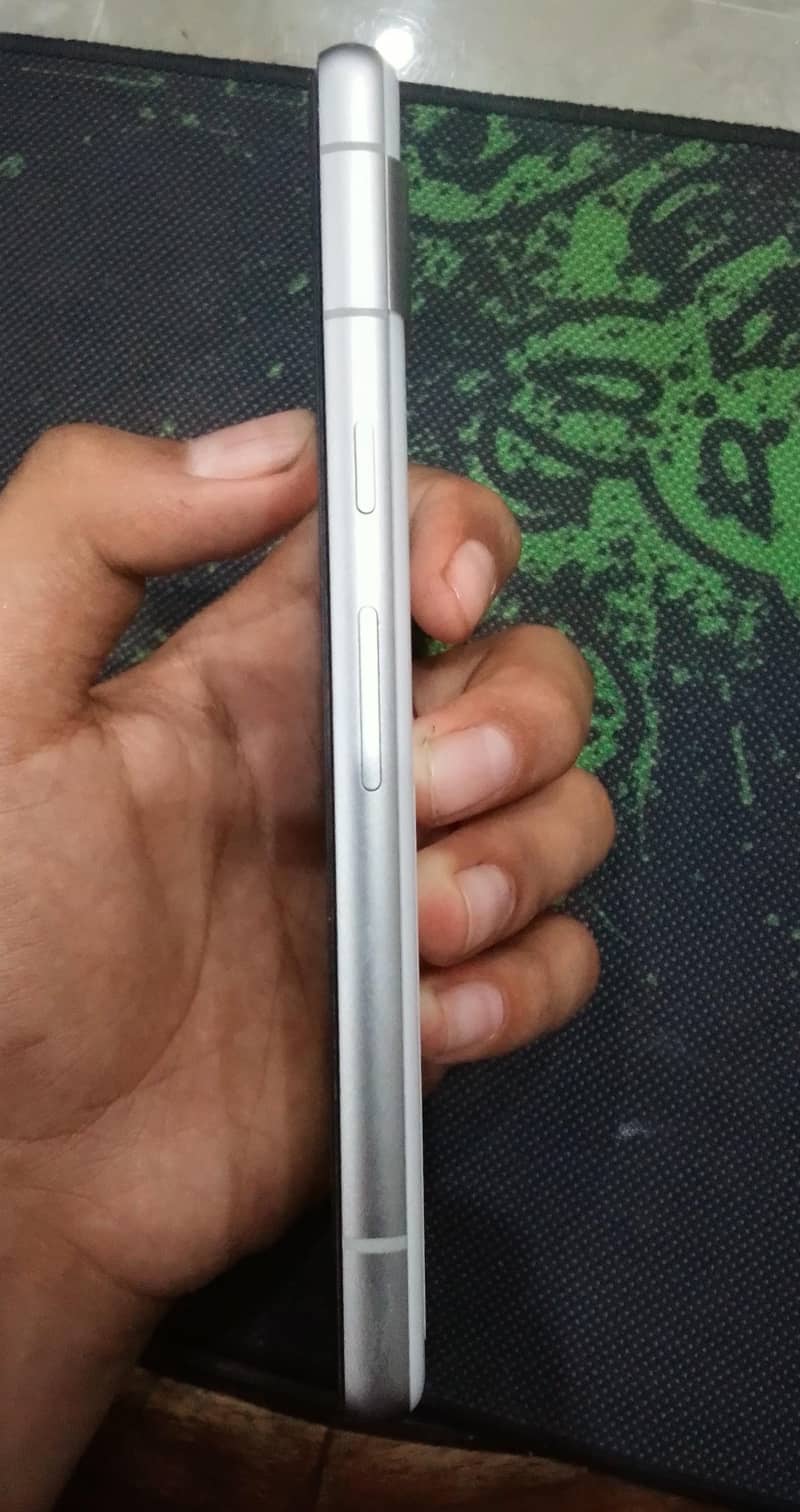 Google Pixel 7a 3
