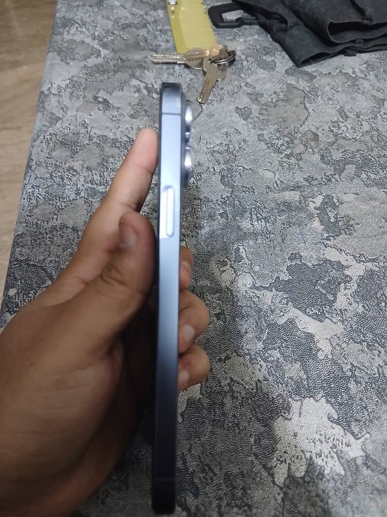 Apple iPhone 13 Pro Max 4