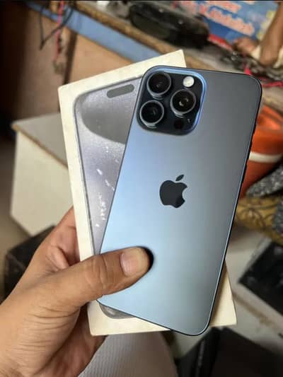 Apple iPhone 15 Pro Max factory unlocked