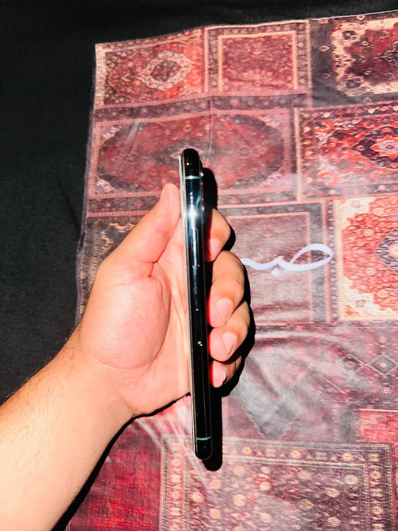 Apple iPhone 11 Pro 6