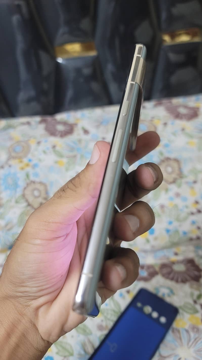 Google Pixel 7 Pro 6