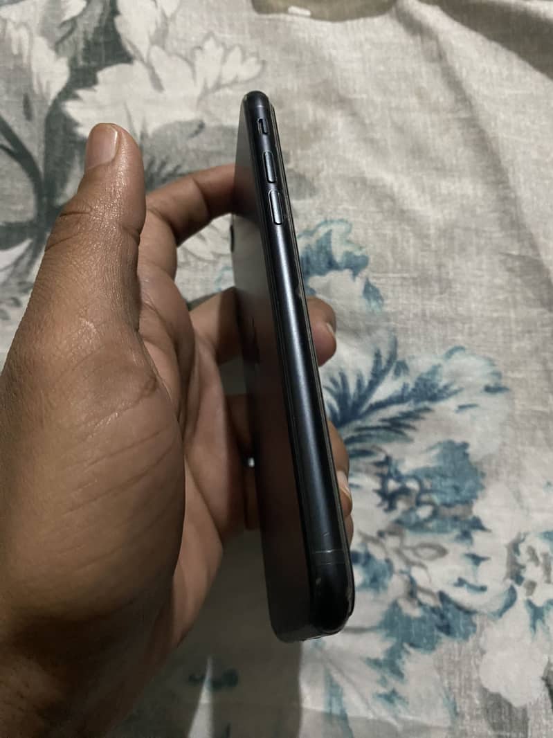 Apple iPhone SE 6