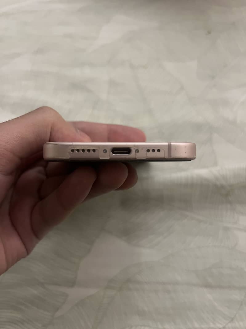 iPhone 15 jv 1