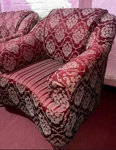 2 Single-Seater Sofas for Sale! Traditional Red & Maroon Design