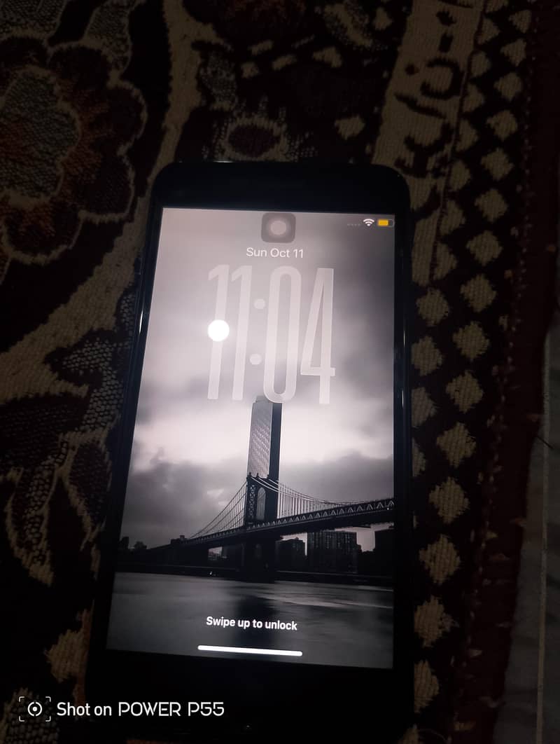 Apple iPhone 7 Plus 0