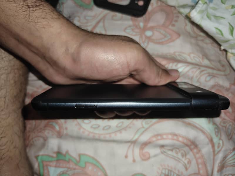 Google Pixel 8 6