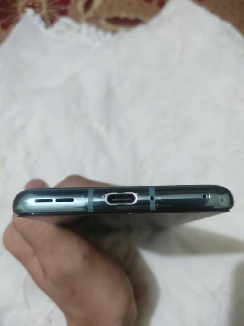 One Plus 10 Pro 6