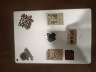 Ipad 5 gen 32 gb , best condition for such an old tablet all original