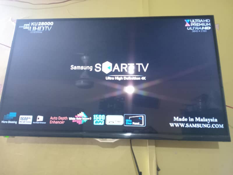 Samsung smart Borderless model 0