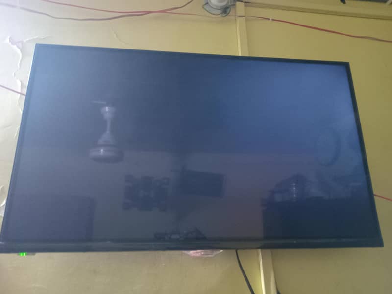 Samsung smart Borderless model 5