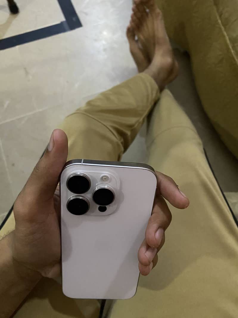 iPhone 16 pro 10
