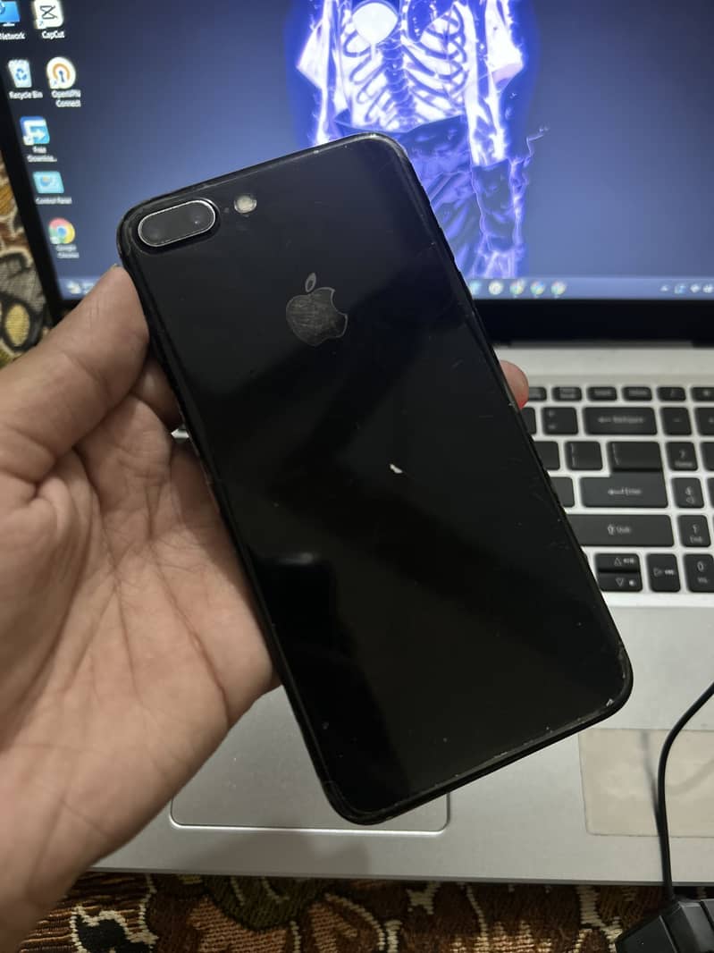 Apple iPhone 7 Plus 3