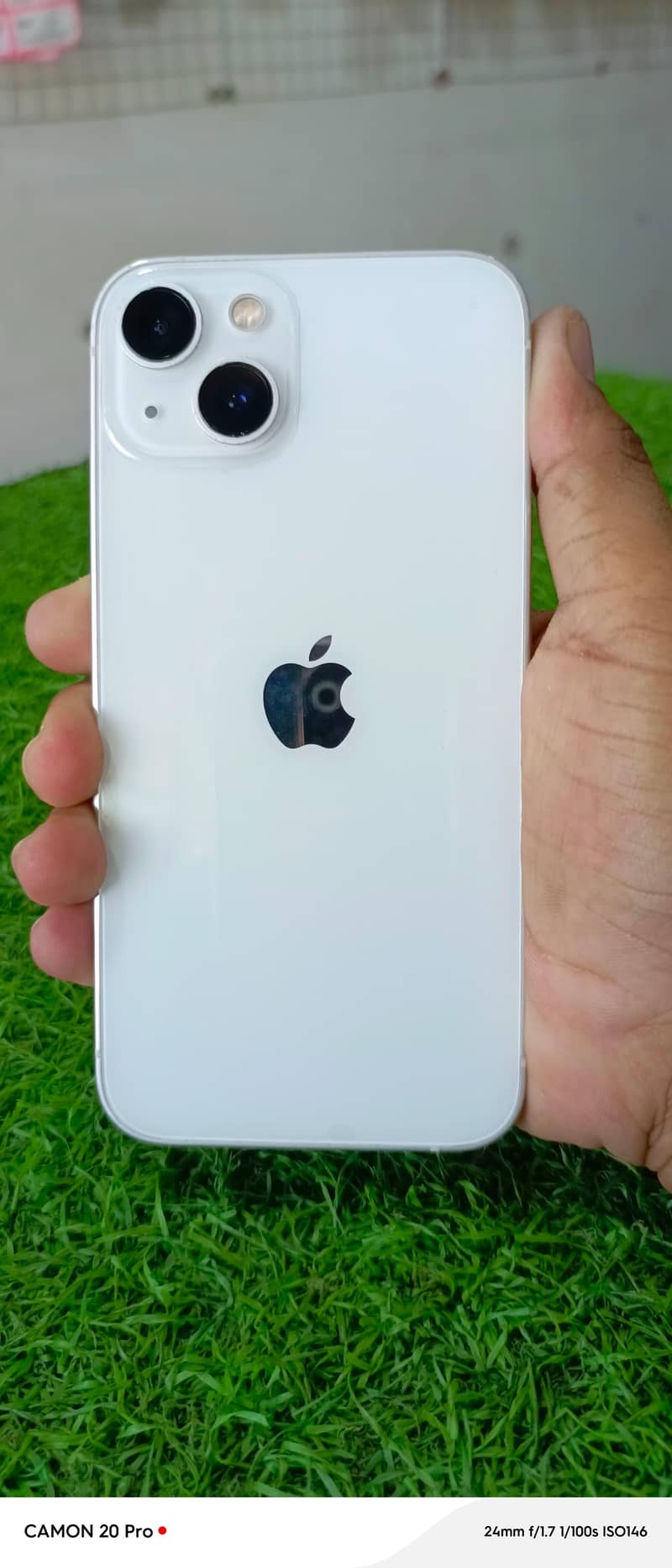 Apple iPhone 13 0