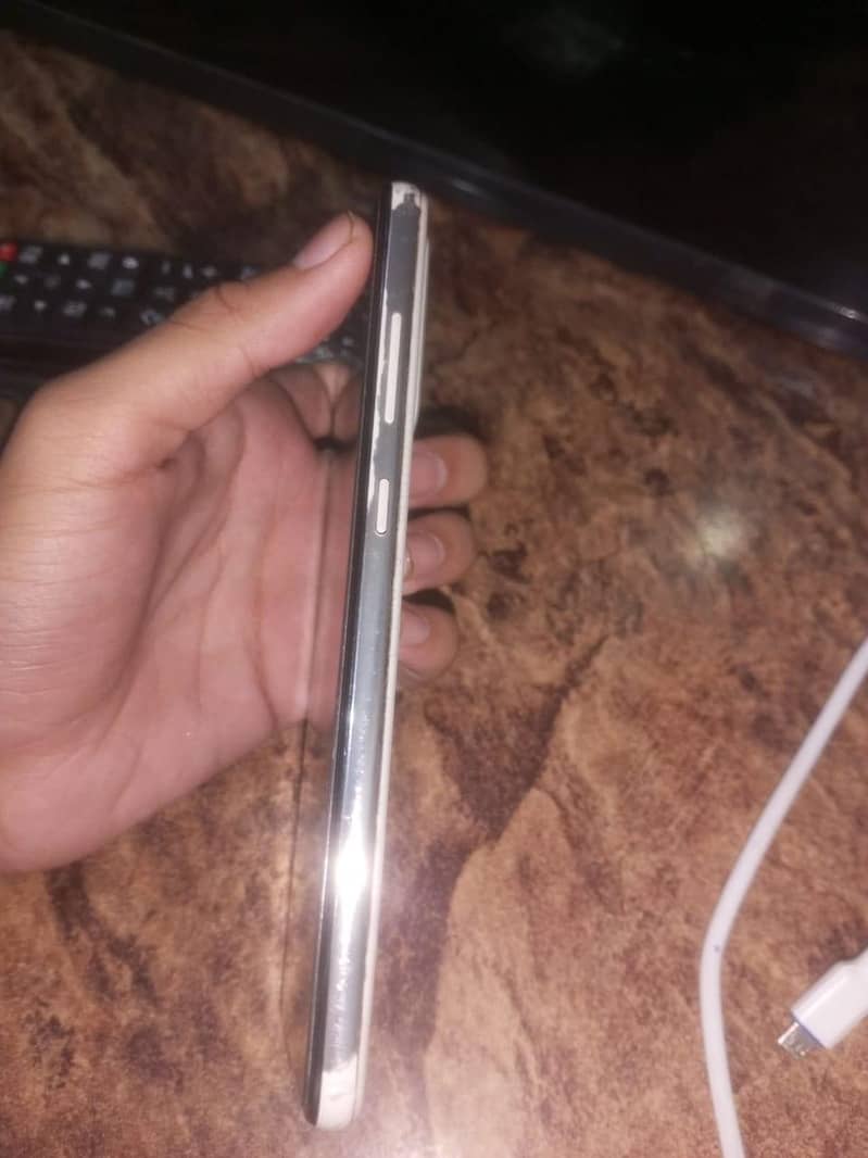 Samsung Mobile A72 2