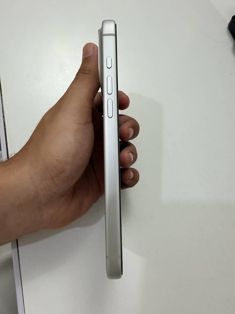 Apple iPhone 17 Pro Max 3