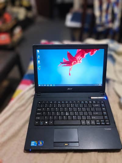 Acer TravelMate Laptop – Intel Core i3, 4GB RAM 320GB ROM, 64-Bit