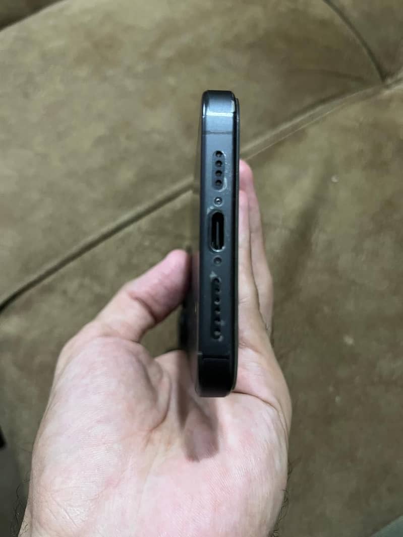 iPhone 15 Pro Max Jv 4