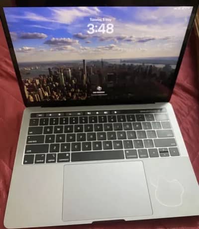 Apple MacBook Pro 2019 13Ich (16GB RAM Model)