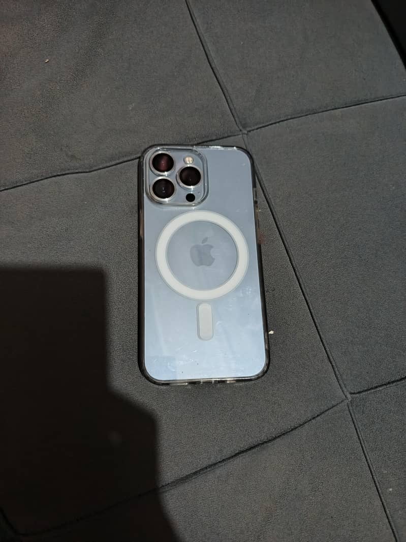 Apple iPhone 13 Pro 1