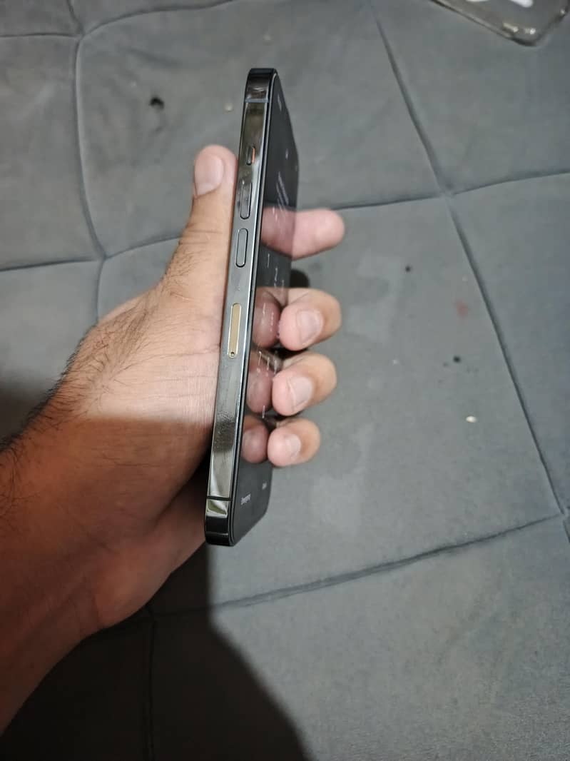 Apple iPhone 13 Pro 3