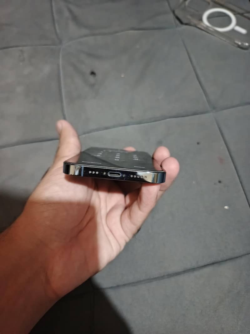 Apple iPhone 13 Pro 6