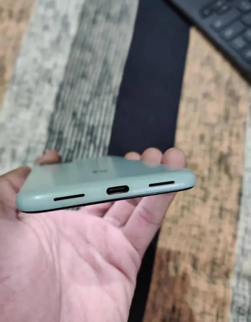 Google Pixel 5 4