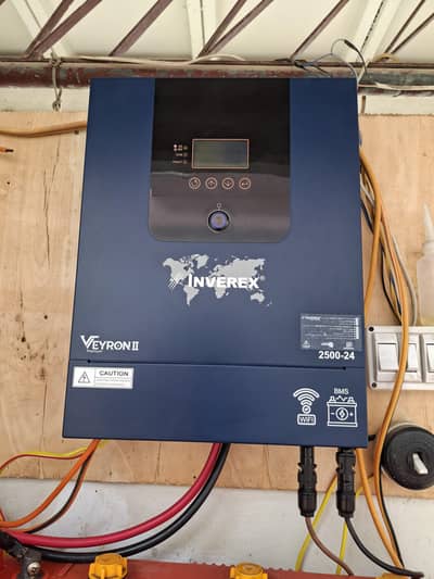 inverex Veyron Hybrid inverter solar 2.5 kw good performance