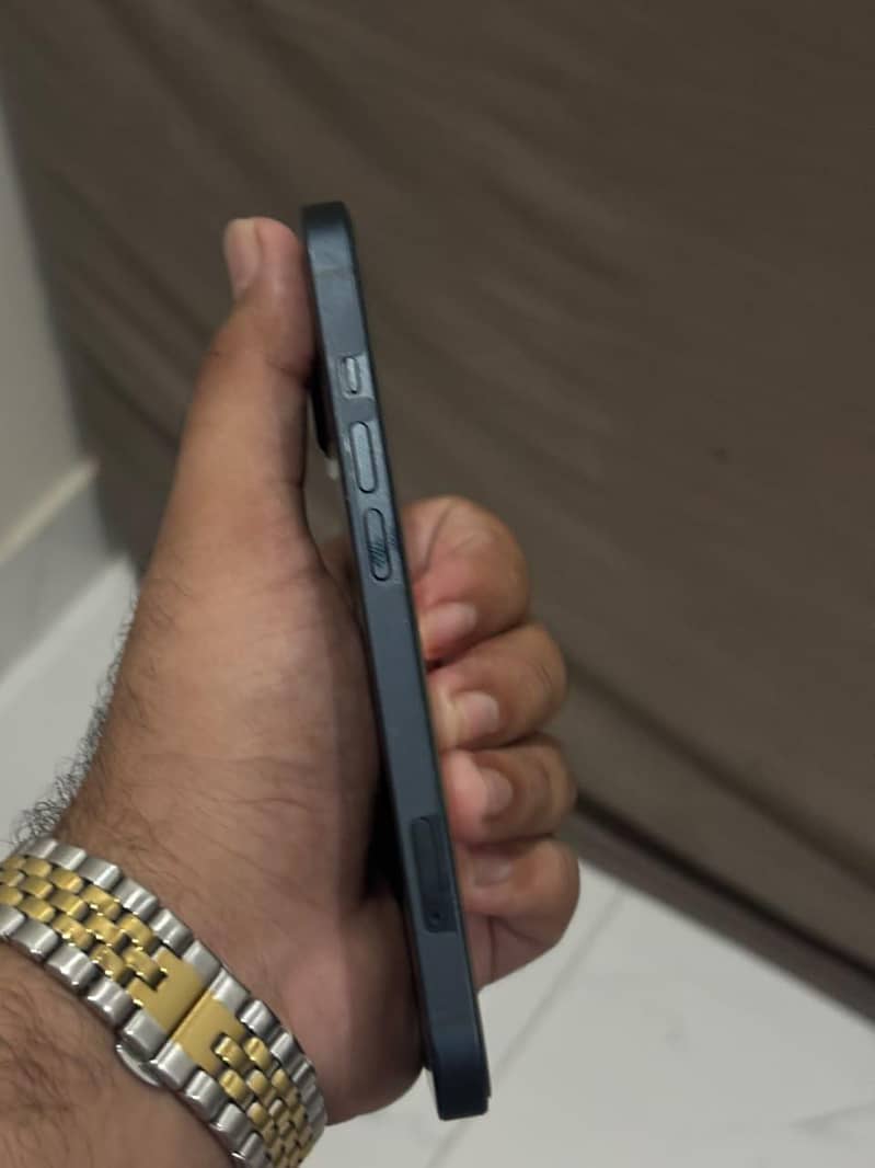 Apple iPhone 13 1