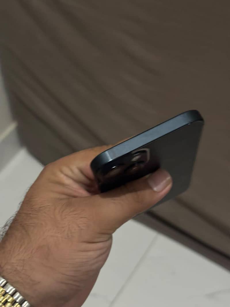 Apple iPhone 13 3