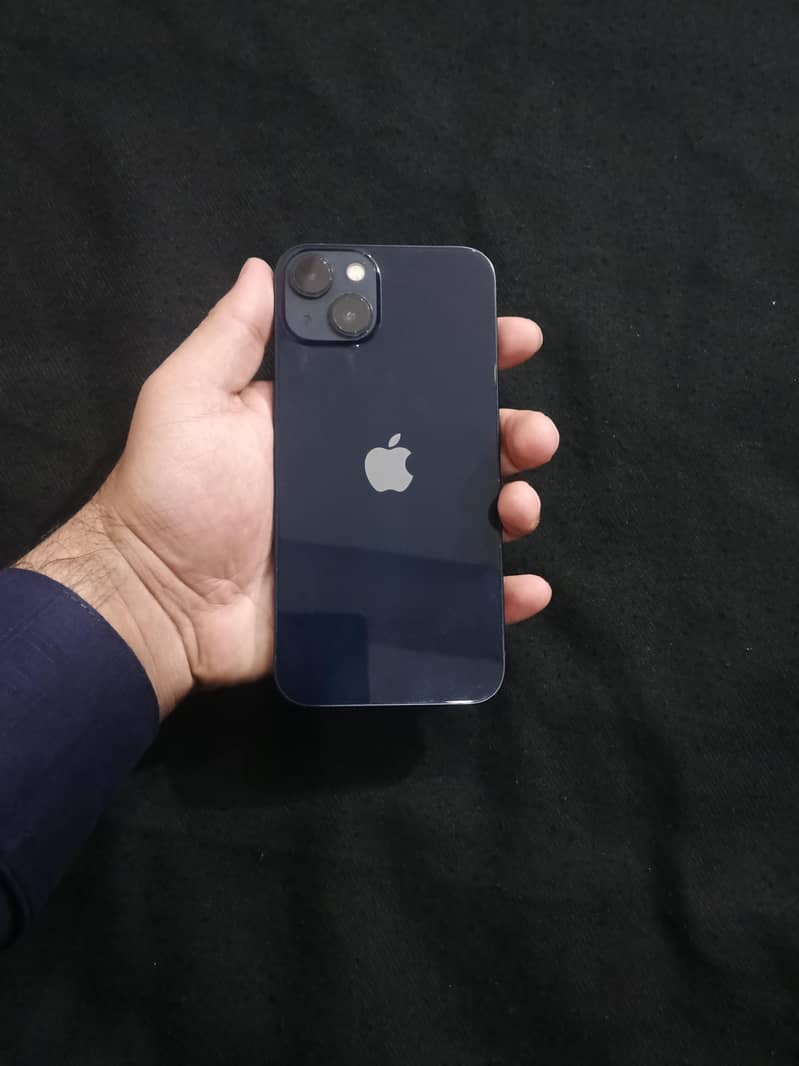Apple iPhone 13 0
